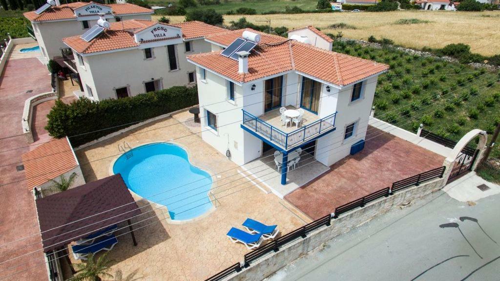 Vaggelis Villa